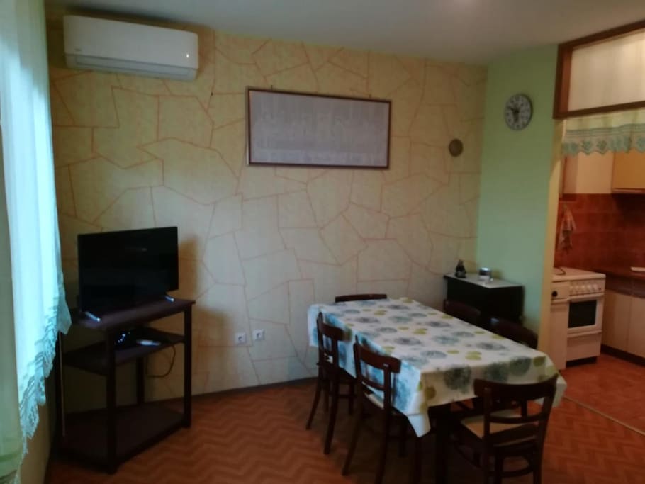 Dining room, Surface: 14 m²