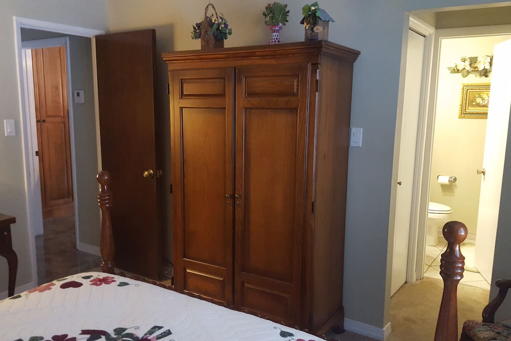 Guest bedroom with private bath