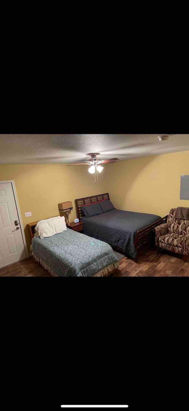 Twin & Queen bed 
