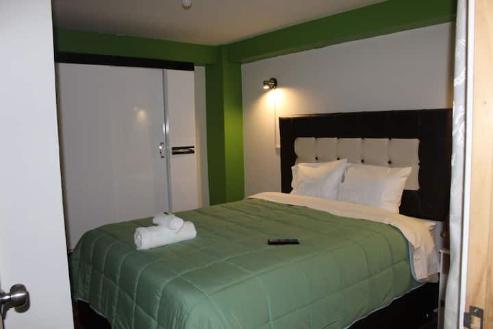 Dvojposteľová izba s vlastnou kúpeľňou