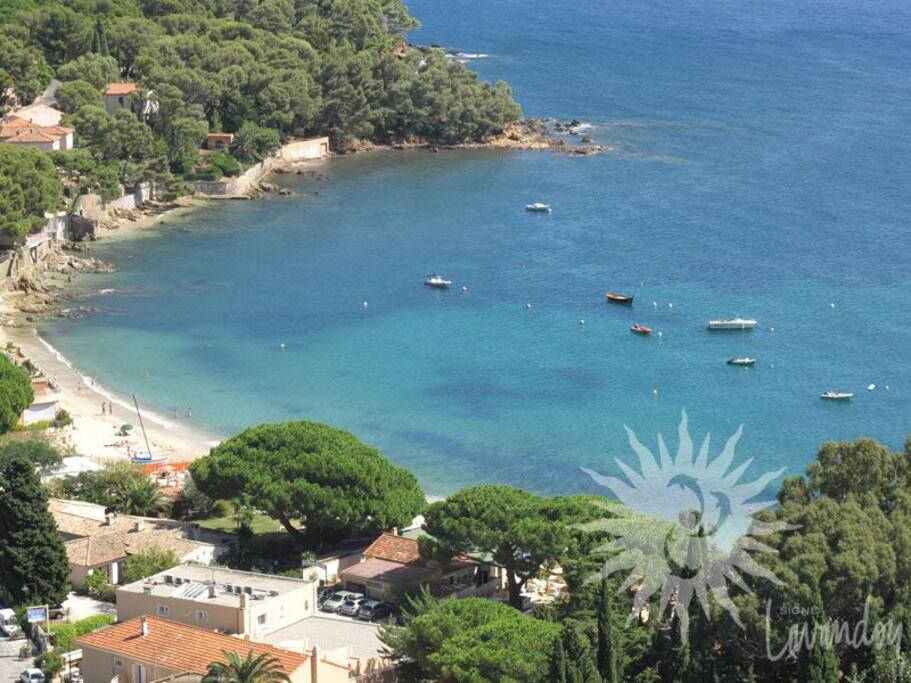 LES PLUS BELLES PLAGES DU LAVANDOU PROCHES A PIEDS