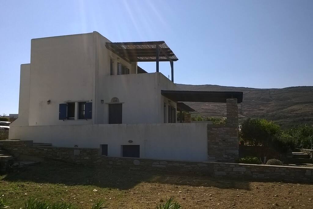 Πλάγια όψη του χώρου