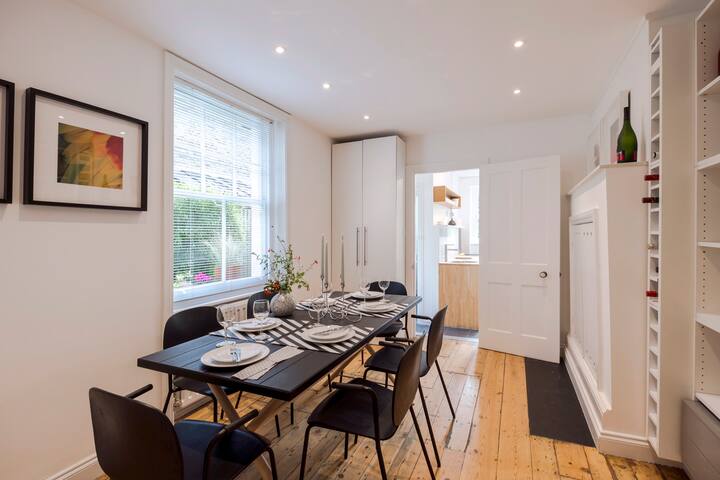 Modern Victorian House NEW LISTING 15min to centre gallery image 4