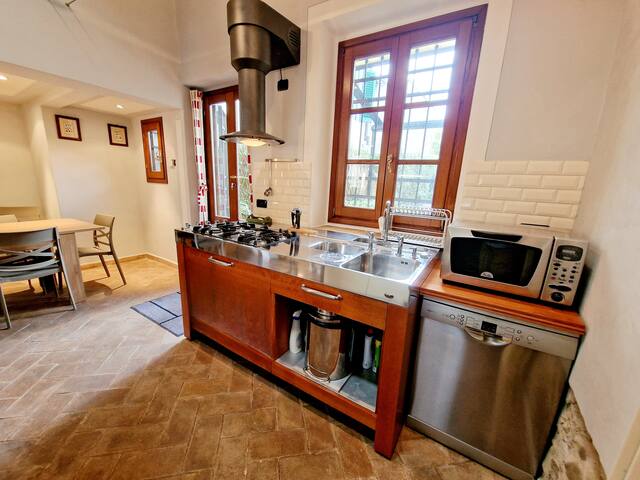 A due passi da Villa Petraia gallery image 3