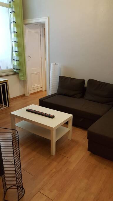 Leaving (Fauteuil se transforme en lit)
