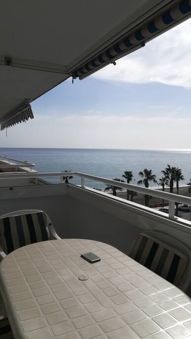 Terraza al mar