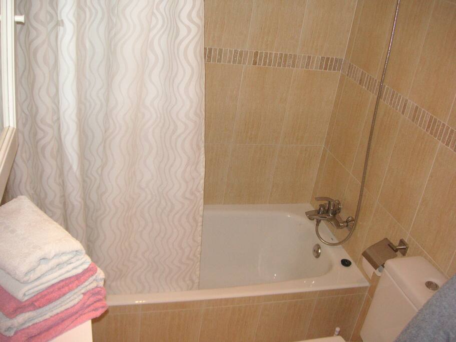 En Suite Bad