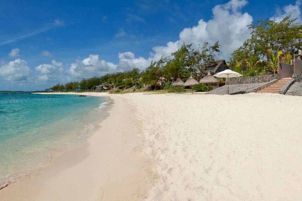 Beach in front - Panorama