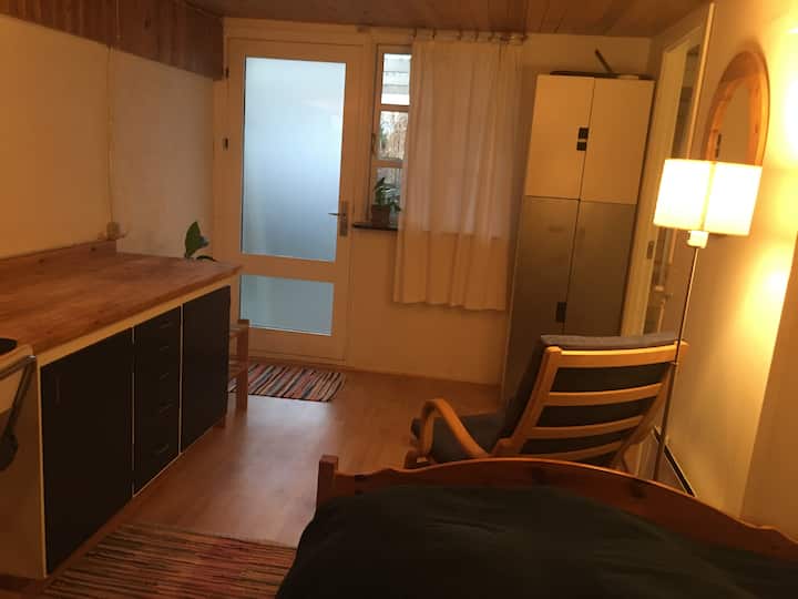 Vaša izba má vlastný východ na zadný dvor.