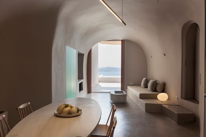 Villa Cave, Heated private pool, Caldera view gallery image 4