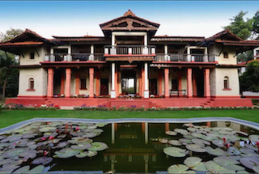 THE MUD VILLA