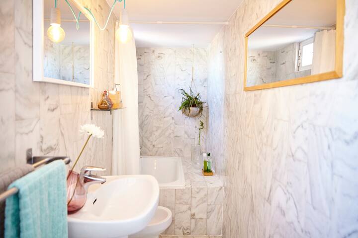 Temporary accomodation: Luxury Penthouse gallery image 3