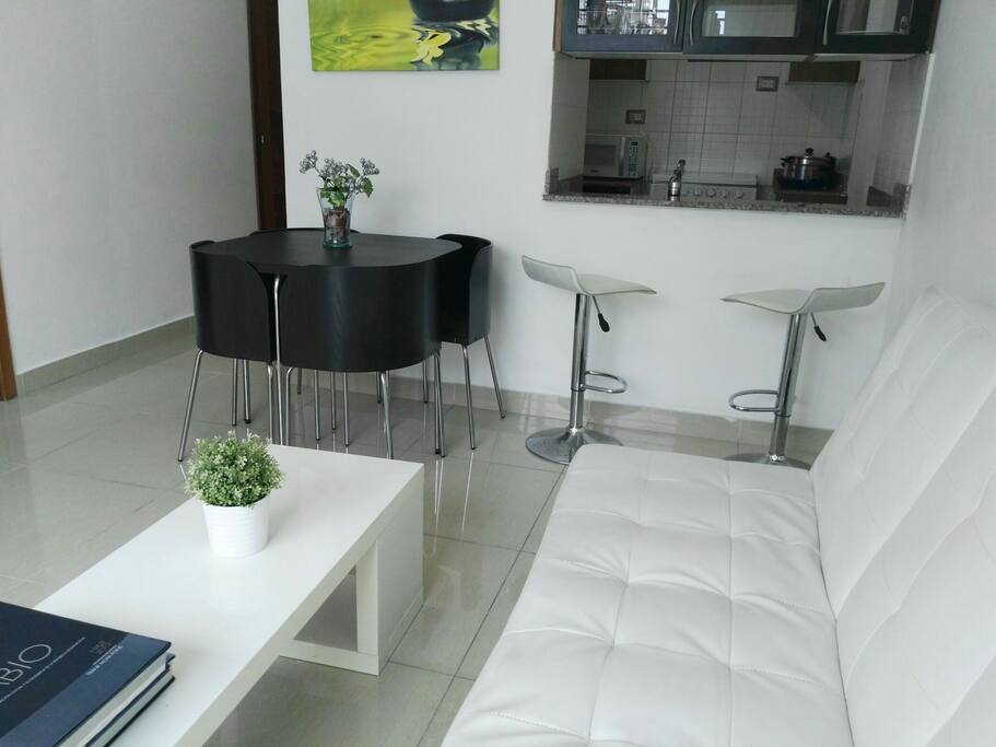 Salita con Mesa y Mueble