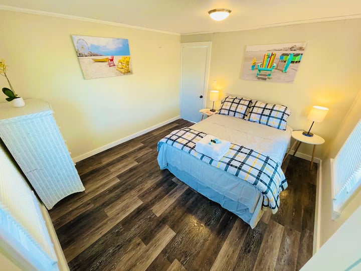 Bedroom 2: Elegant queen  bed