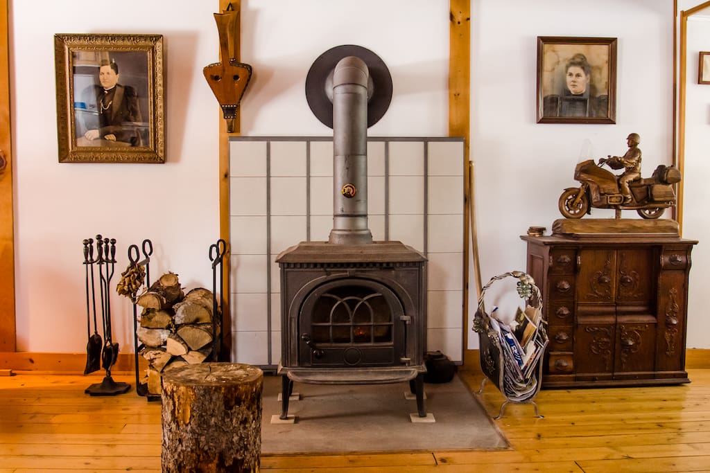 SALON - FOYER / LIVING ROOM - FIREPLACE
