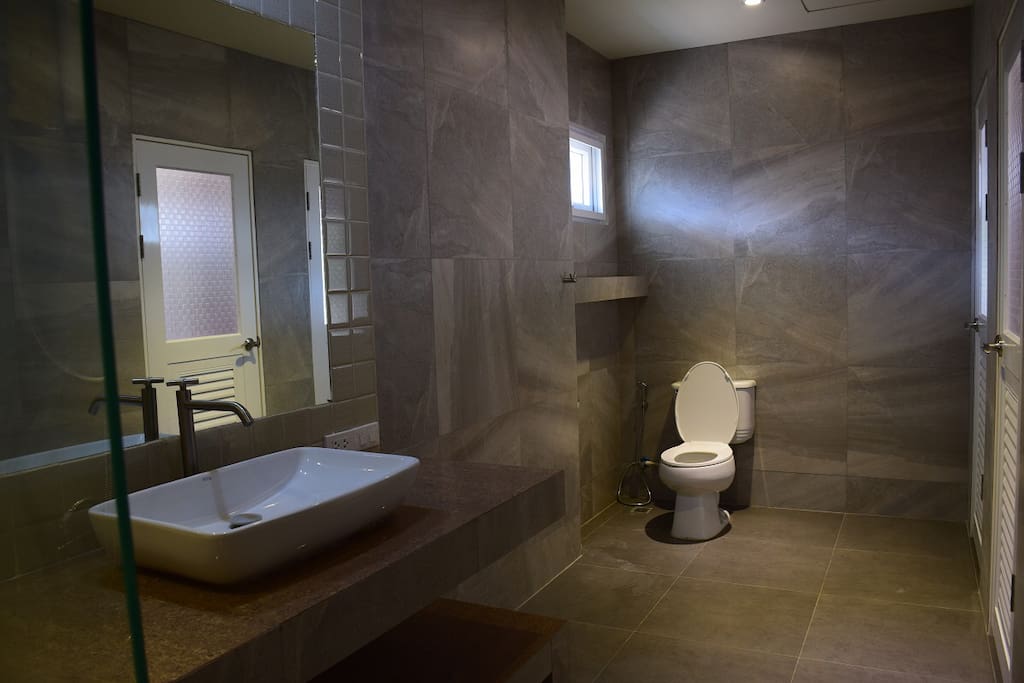 Big and clean bathroom
