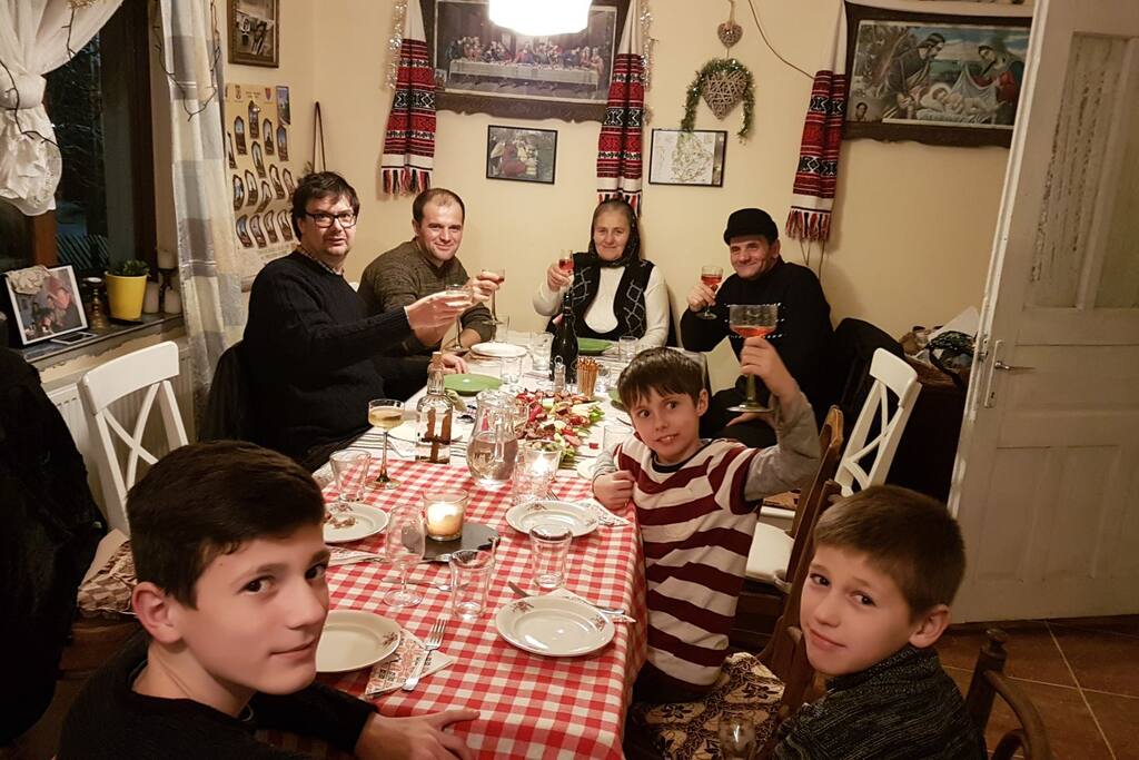 New Year's Dinner Party @ Casa Carolina! Cheers to 2018!