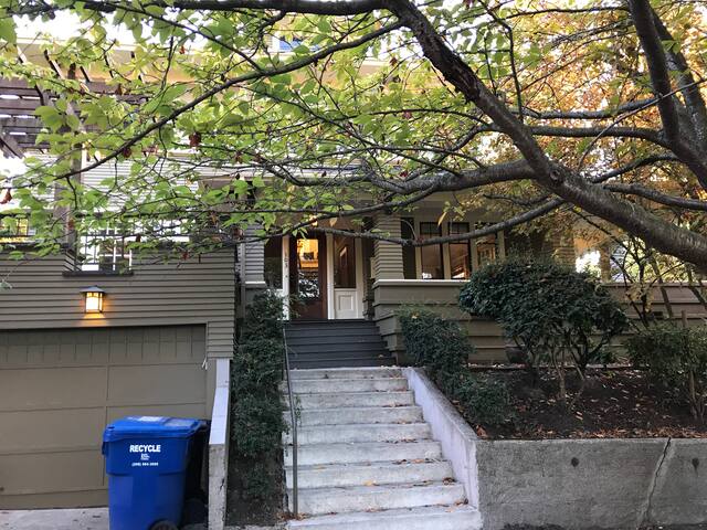 Queen Anne Classic gallery image 3