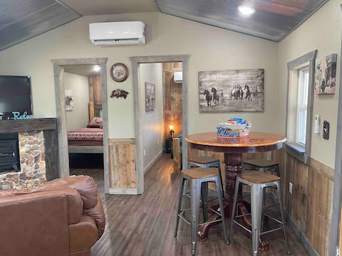 Secluded Ranch House Cabin in Eminence - Ozarks