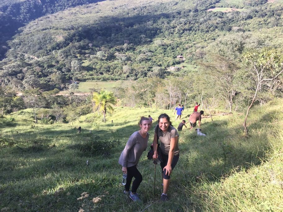 Treking y admirando la naturaleza