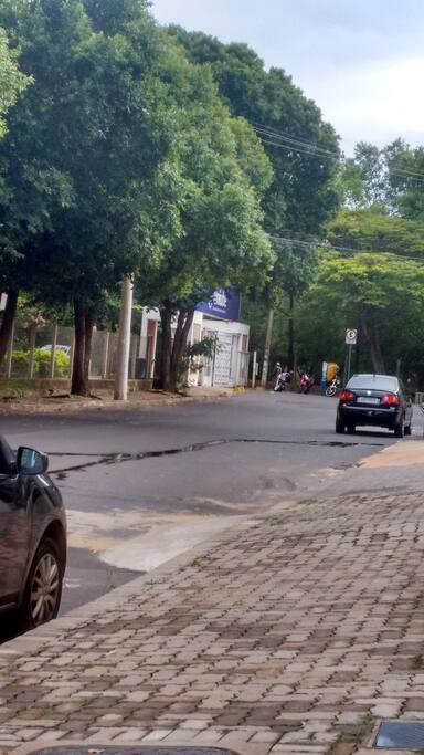 Entrada da Uniube 1 minuto da nossa porta