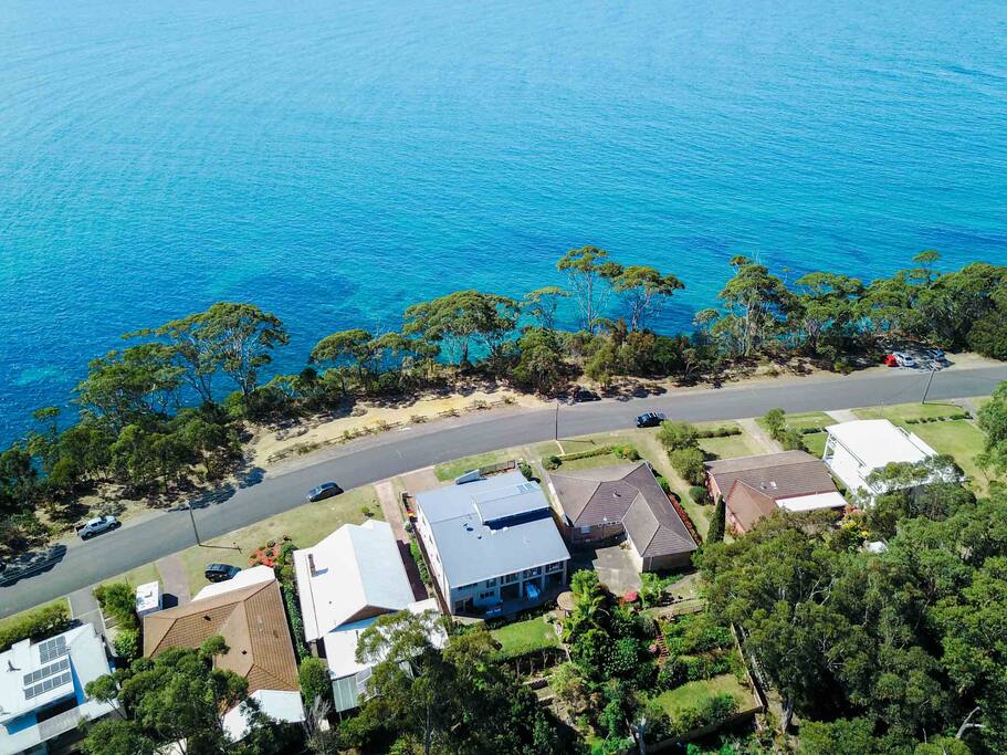 Well located -short walk to 3 beaches