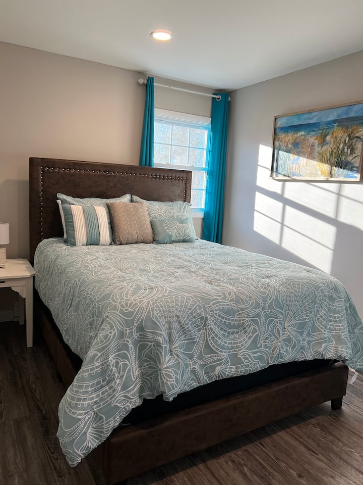 La camera 3 ha un letto matrimoniale.