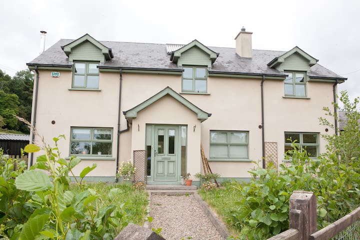 The River House, Slane