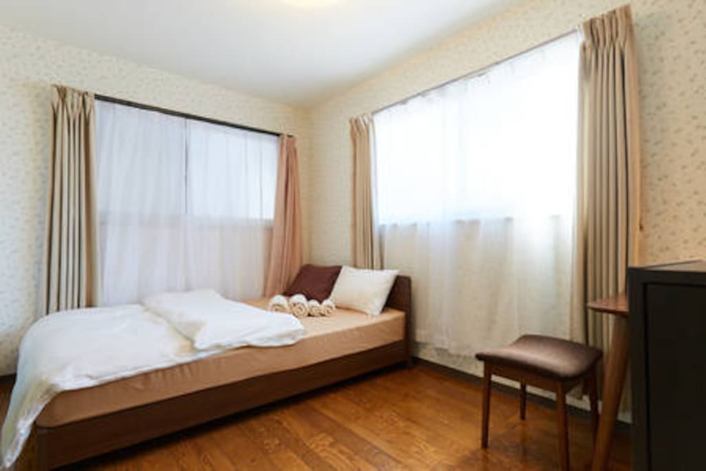 Second Bed Room With a double sizebed. 副寝室ダブルサイズベッド