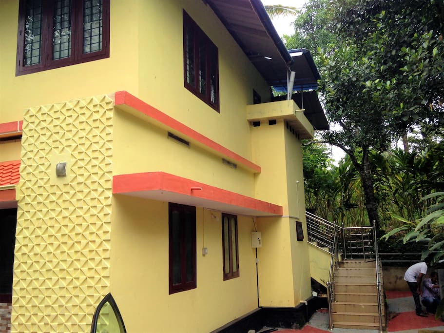 2 Level Home ( 3 Bedrooms above 2 Below )