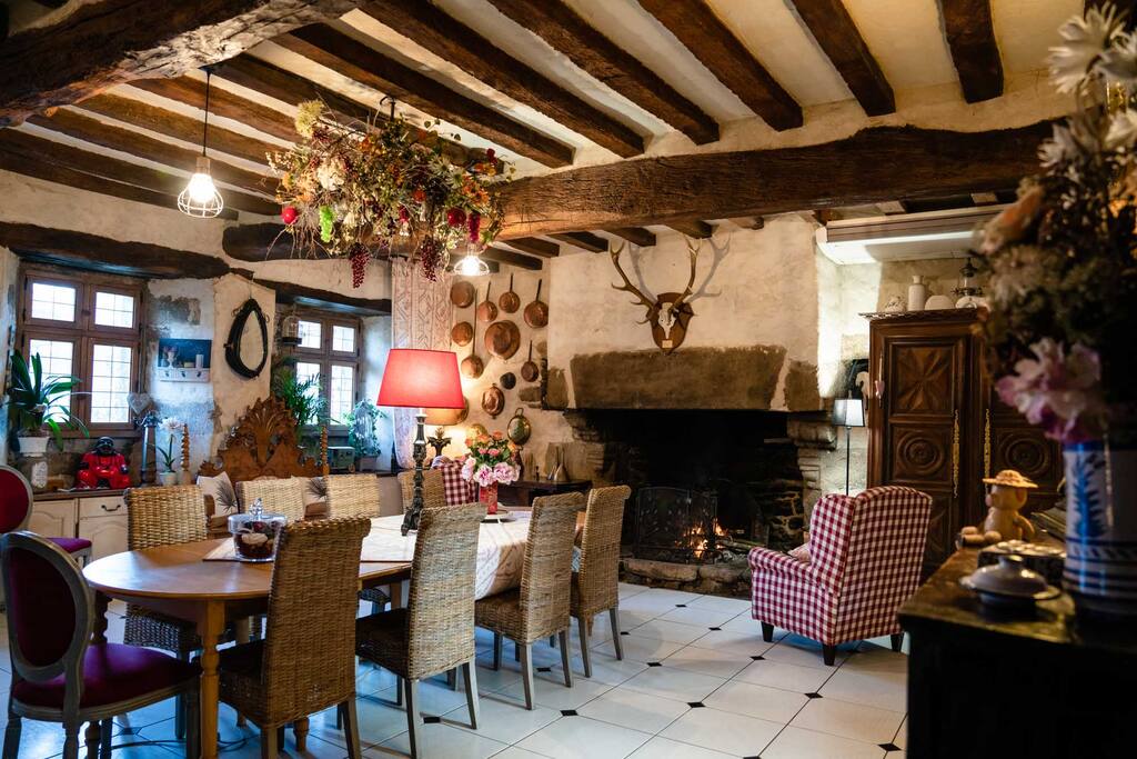 Manoir Senechaussee Lantiern - Chambres d'hotes Bretagne - Salle a manger
