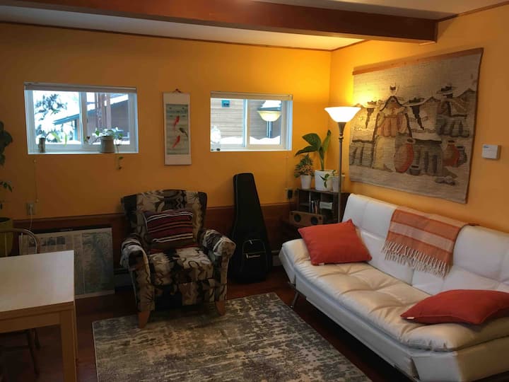 Charming Downtown Juneau Apartment - ジュノー, AK