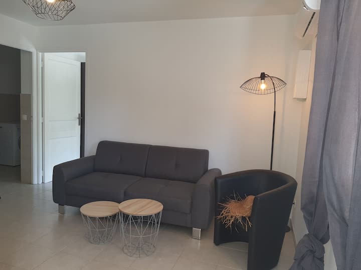 Appartement  Avec Terrasse Privée  Parking Et Wifi - Sartène