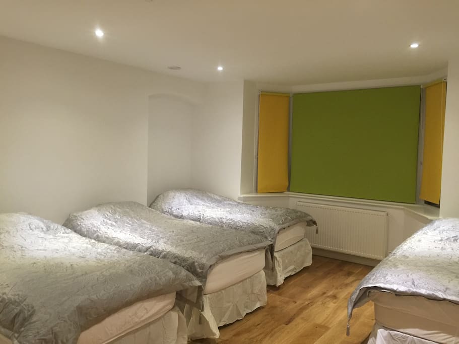 A total of 4 single beds 2 of which can also be joined together if required