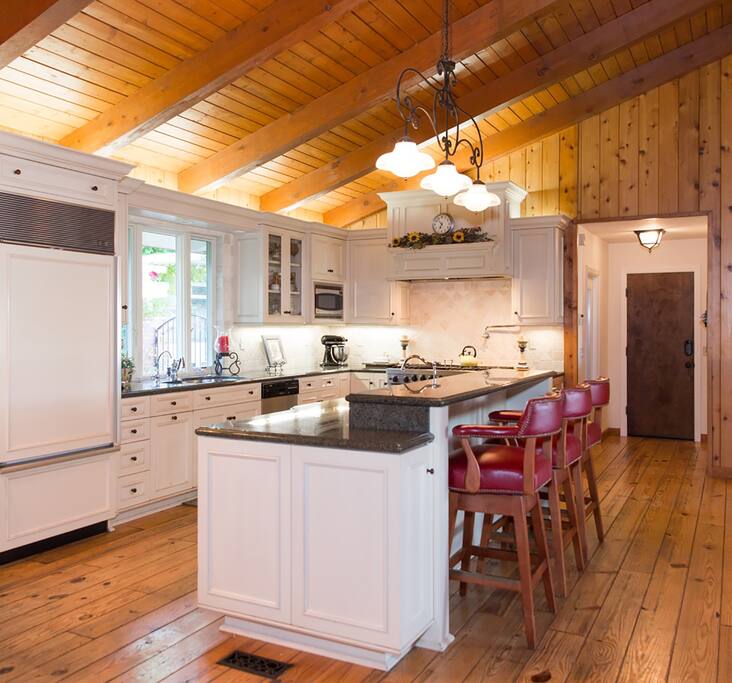 Gourmet Kitchen