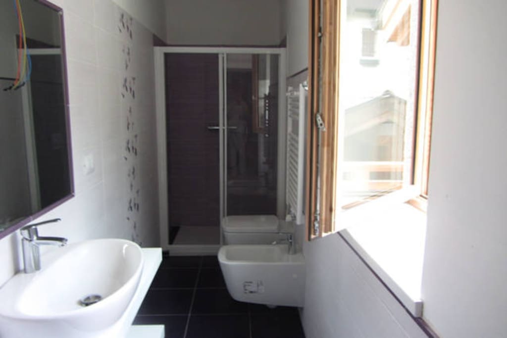 bagno con doccia 1 piano