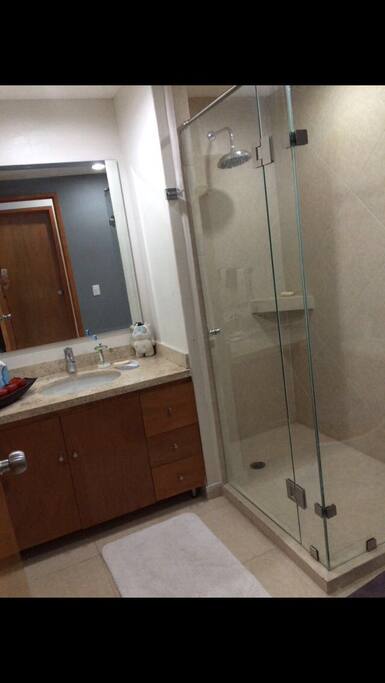 Baño privado agua caliente