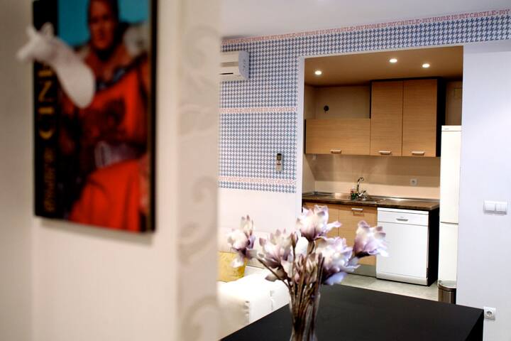 402 Gran Via – Malasaña gallery image 3