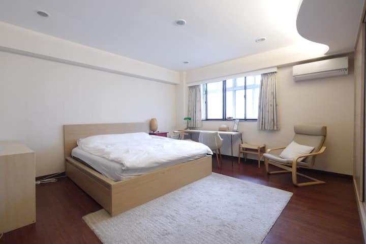 Spacious Suite Eastvillage 180m2apt - Taipei