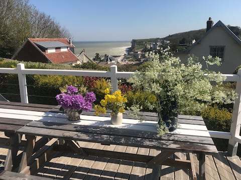 Sea view villa/Beach and village 3-min walk