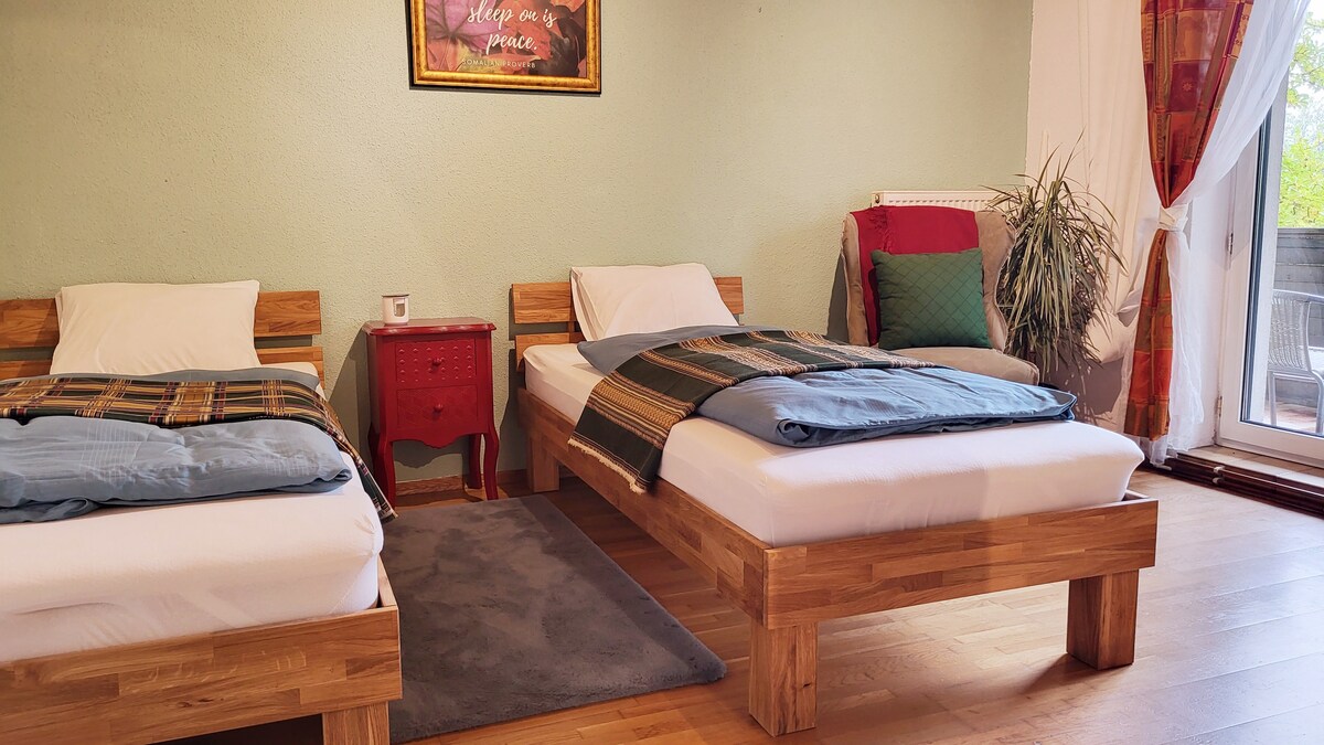 Ოთახი 2 - 2 ერთადგილიანი საწოლი