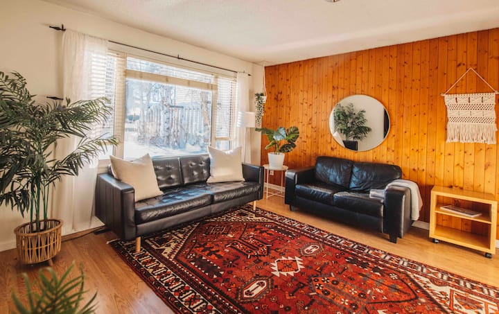Cute 3 Bedroom - Located Right Downtown! - Yellowknife