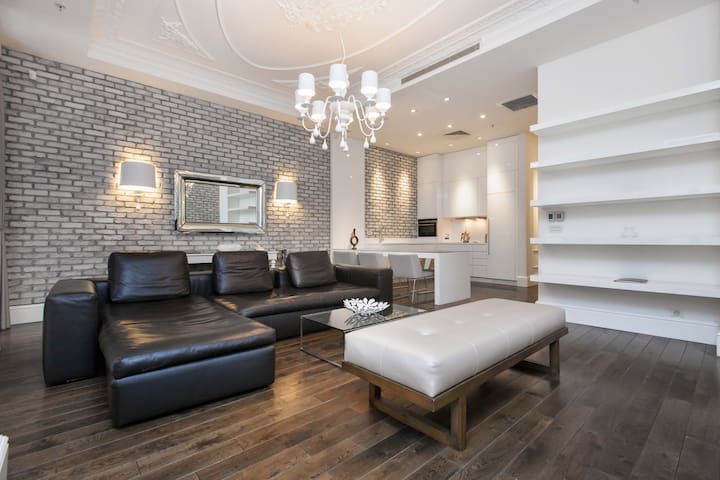 PERA★2BR-2BA★SPACIOUS ★BALCONY