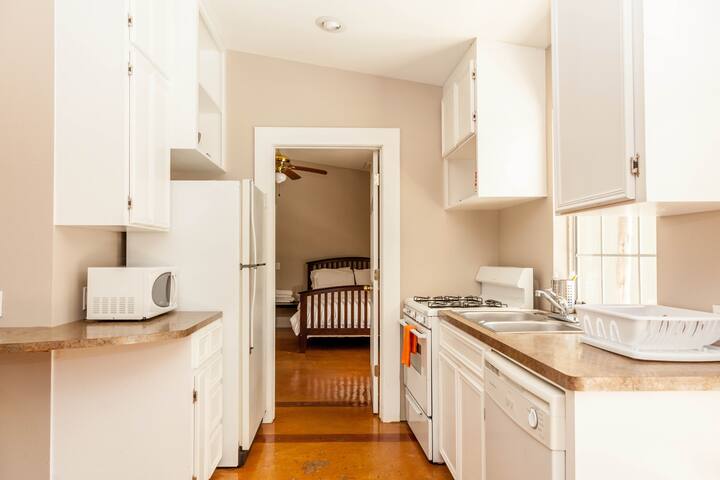 Rare Wild West-style compound nr DT gallery image 4