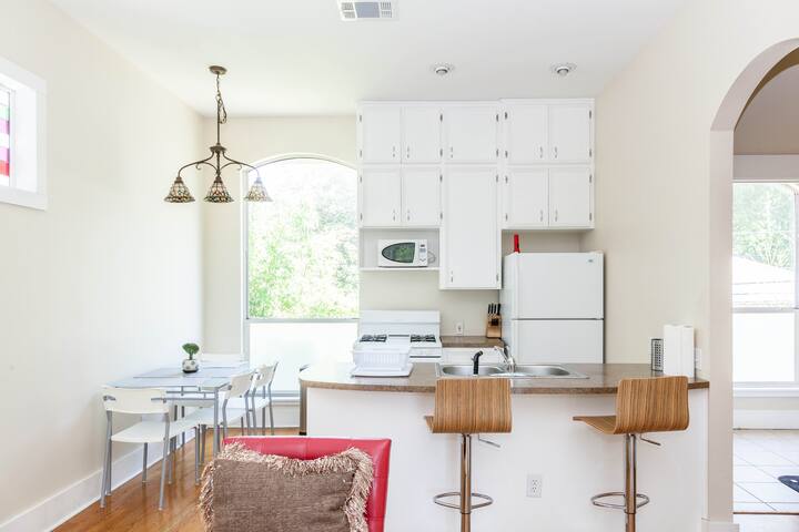 Rare Wild West-style compound nr DT gallery image 2