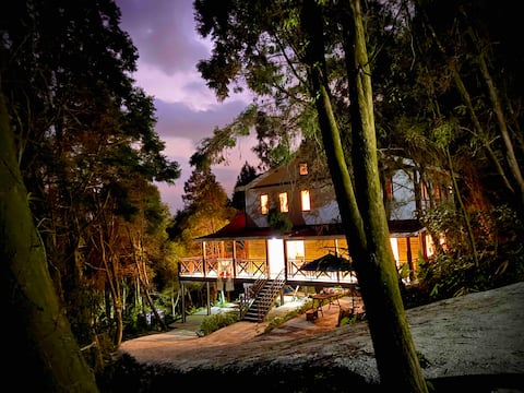 Nantou,Zhushan Township 靜謐森林屋