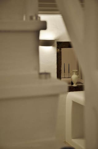 FIRA WHITE RESIDENCE DELUXE VILLA gallery image 5