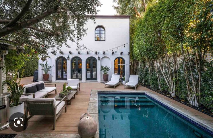 Spanish Hollywood Glam gallery image 2