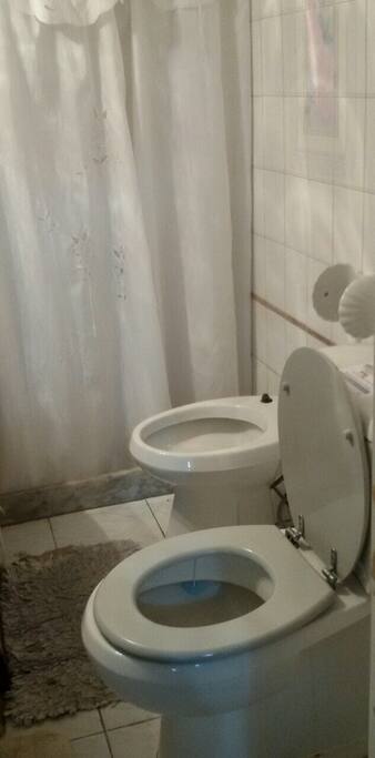 Baño de damas .