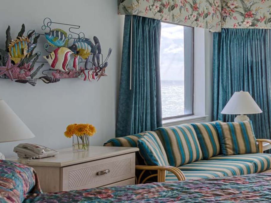 All photos are for reference only, colors of bedding, furniture, drapery and layout of actual unit may defer.